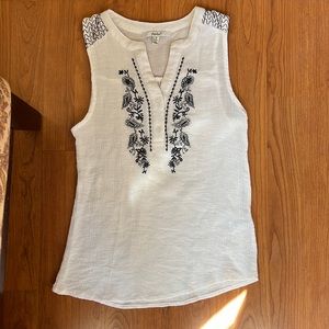 size small white and blue embroidered sleeveless top from papaya